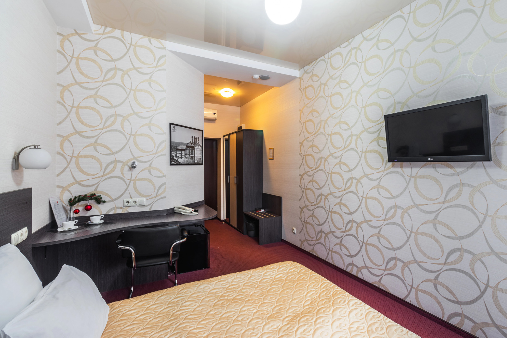 Отель Веструм