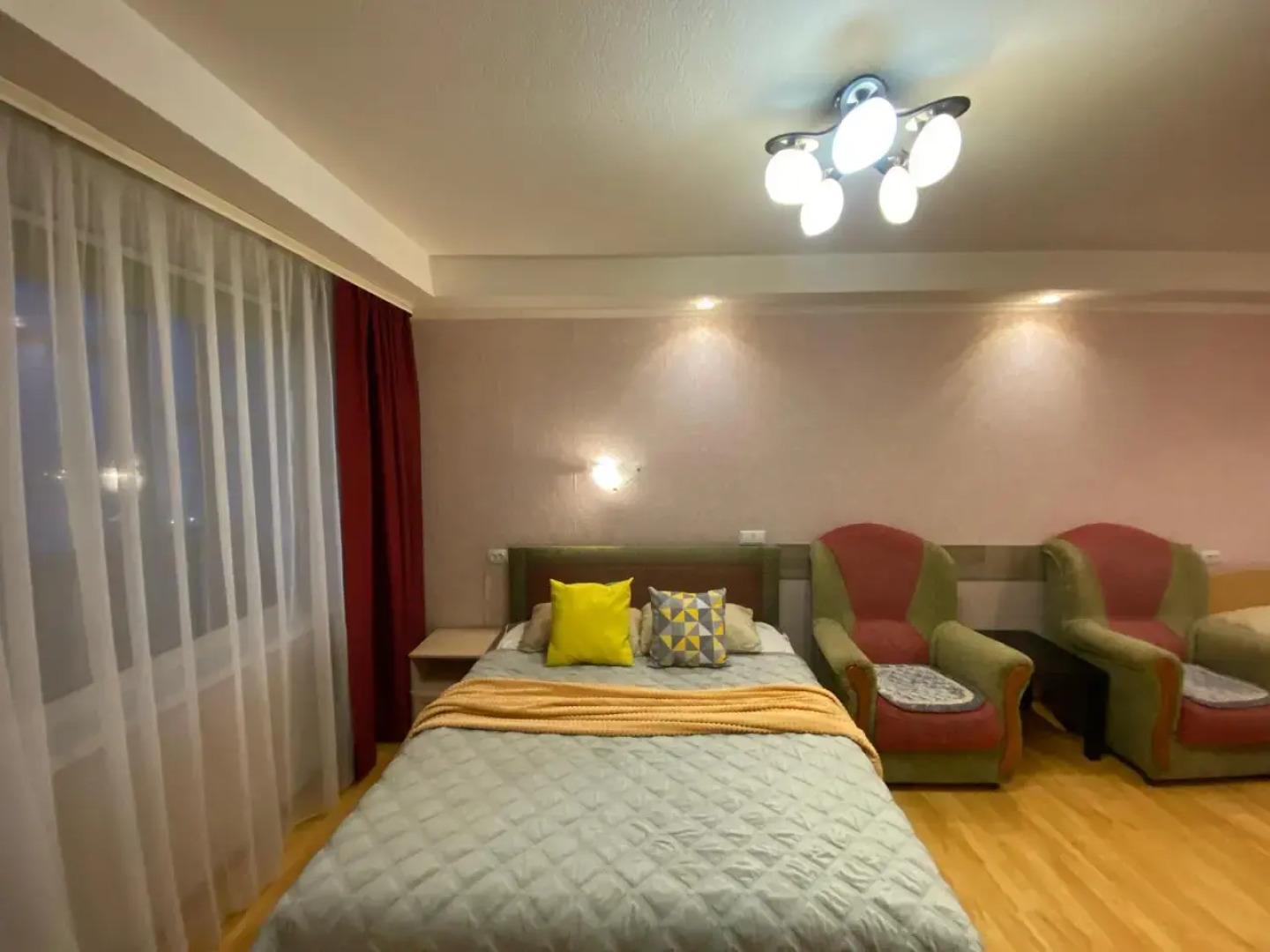 Апартаменты с 1 комнатой и балконом (КВАРТИРА51)