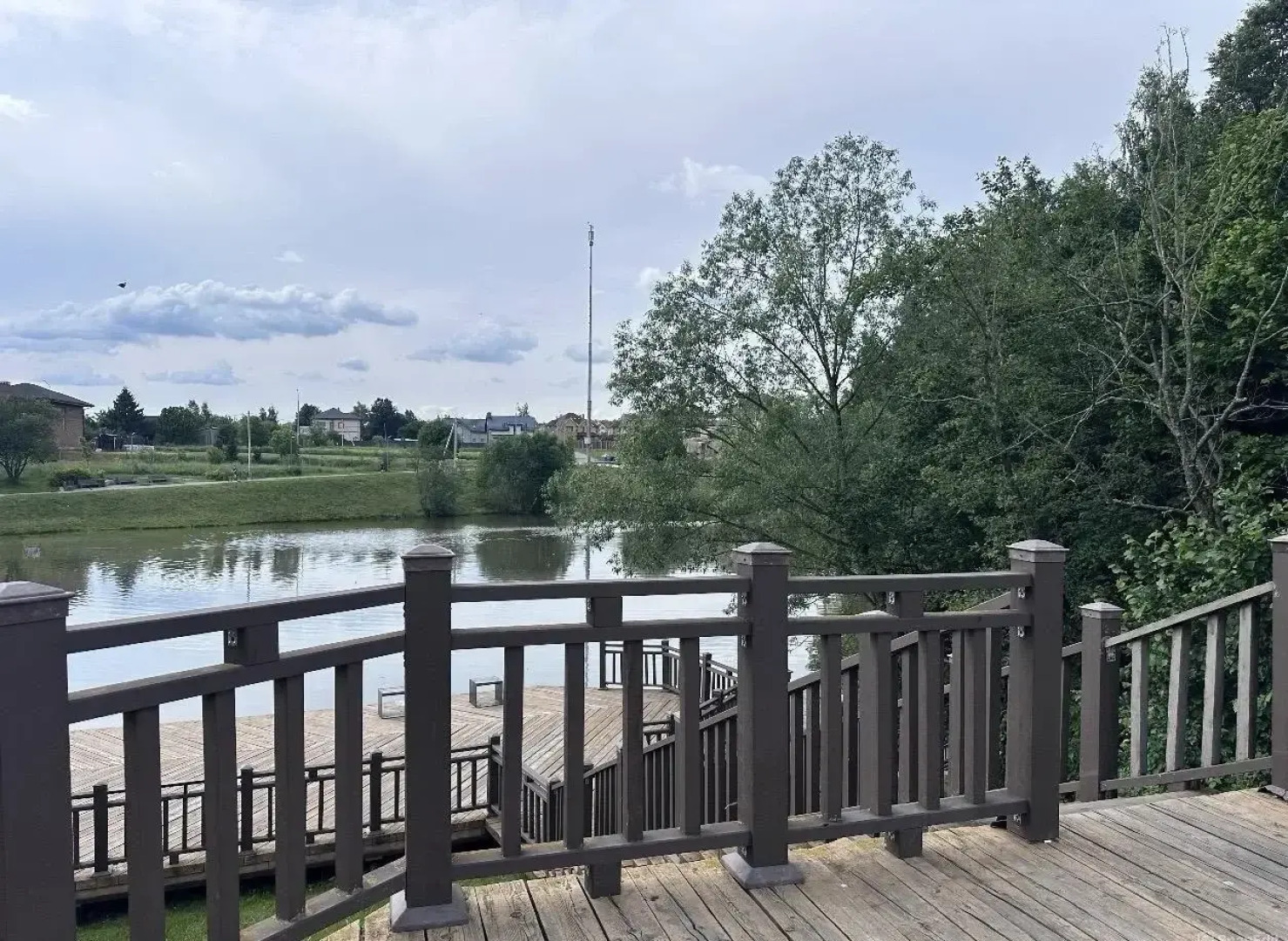 Частный Дом RiverDublDom  с баней и купелью у пруда в Новой Москве