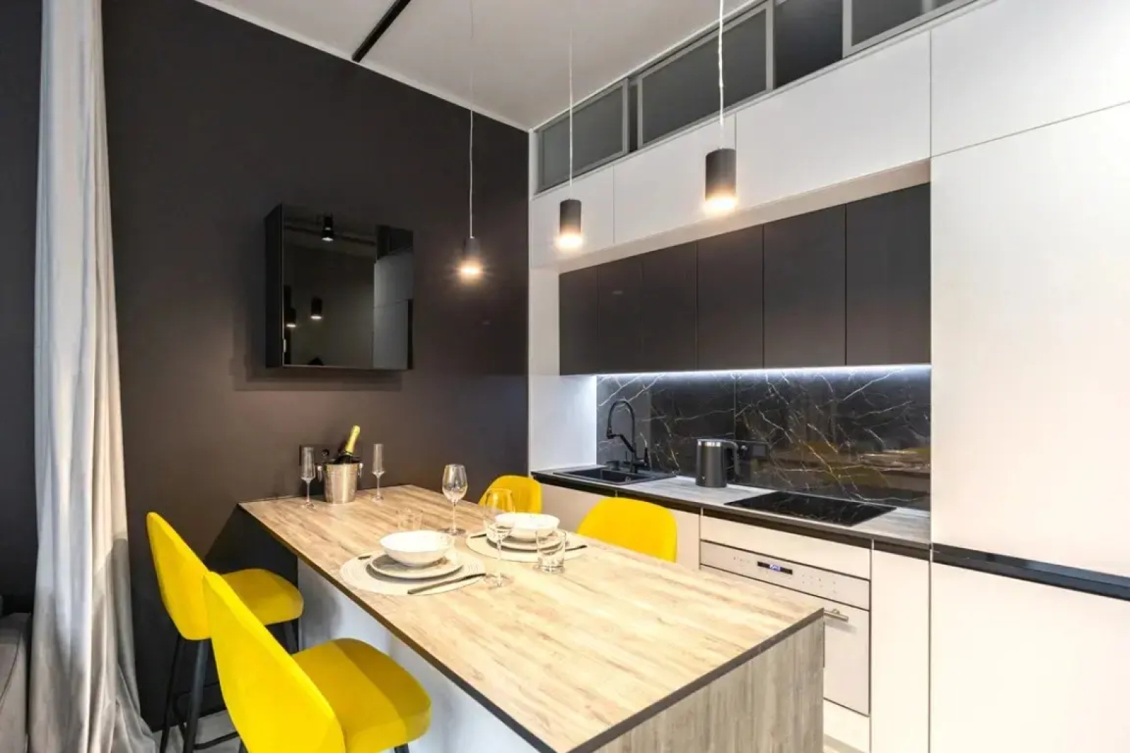 Апартаменты Улучшенные с Балконом Elite Apartments