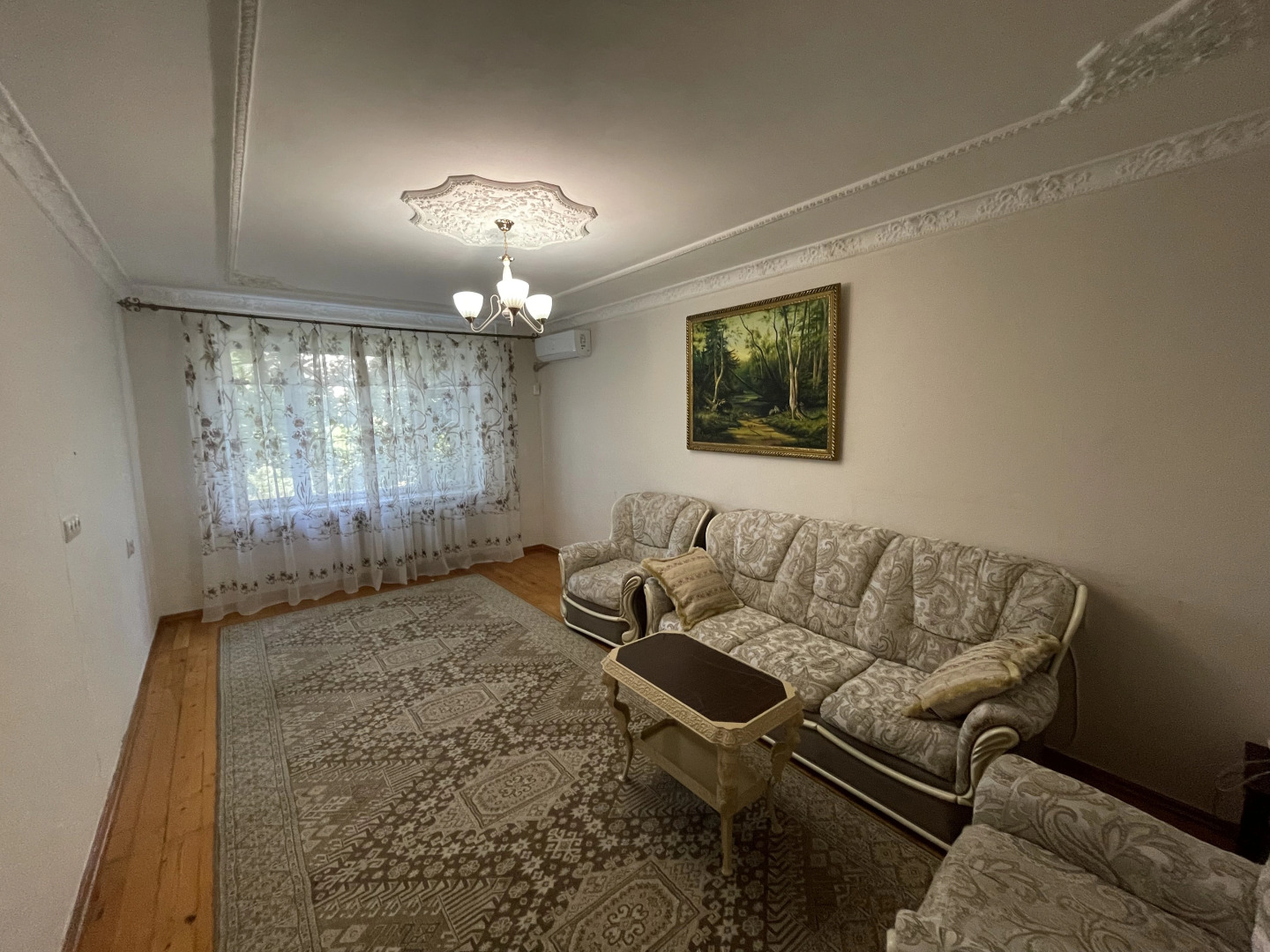 Апартаменты Уютная бюджетная квартира в самом центре города