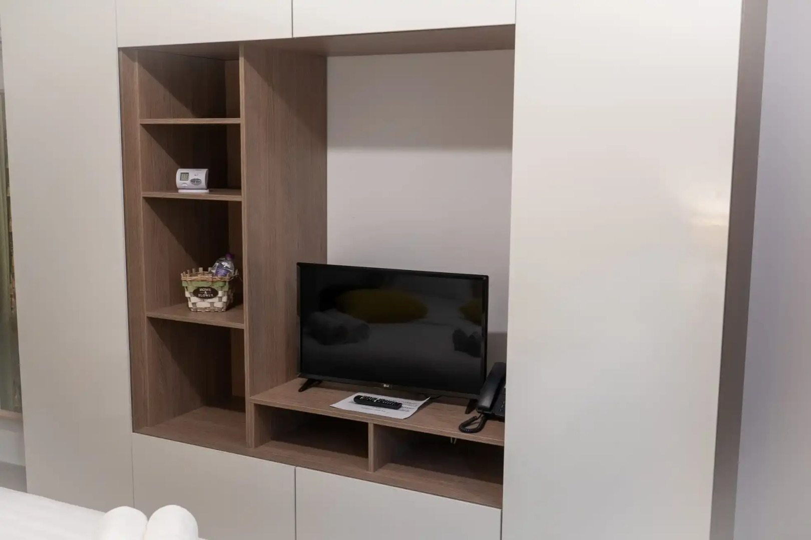 Отель Avenue Parliament