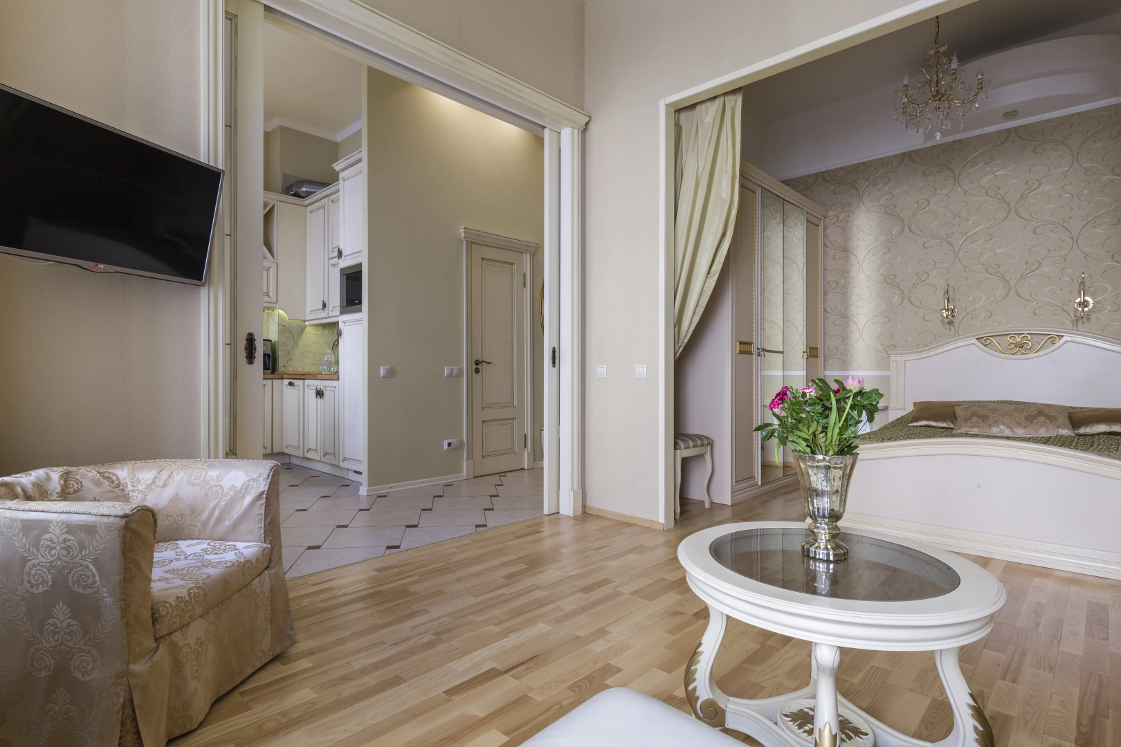 Апартаменты Life Inn near Hermitage