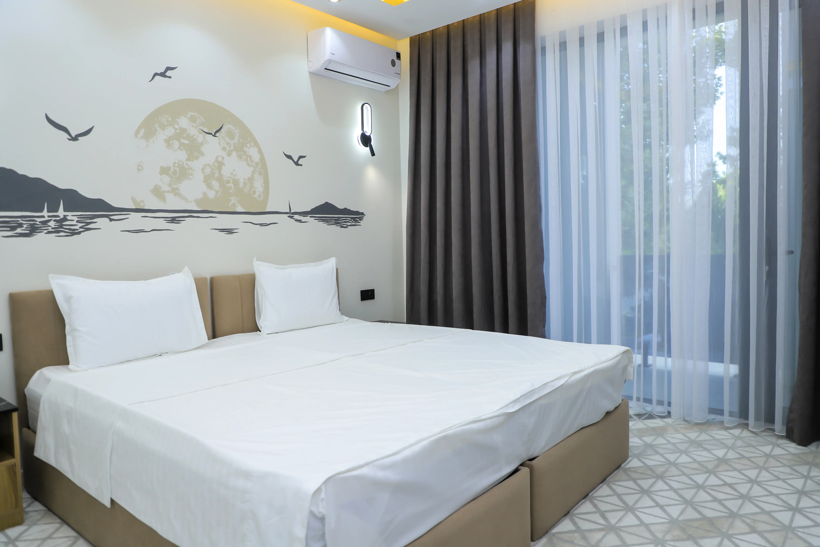 Отель Rich Land