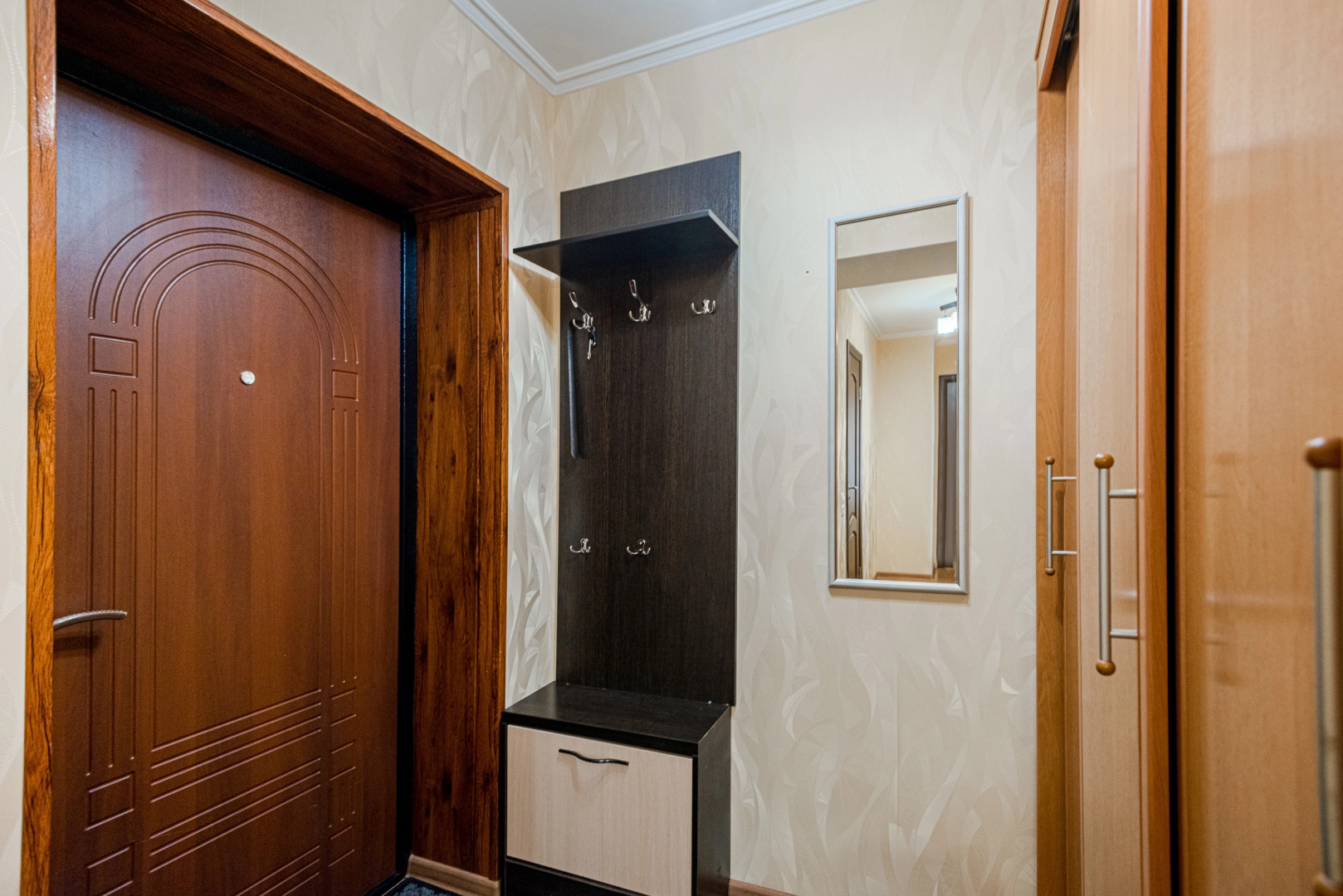 Квартира 1-к яркая у залива на Маркова 8/2 от RentAp, 4 сп.места