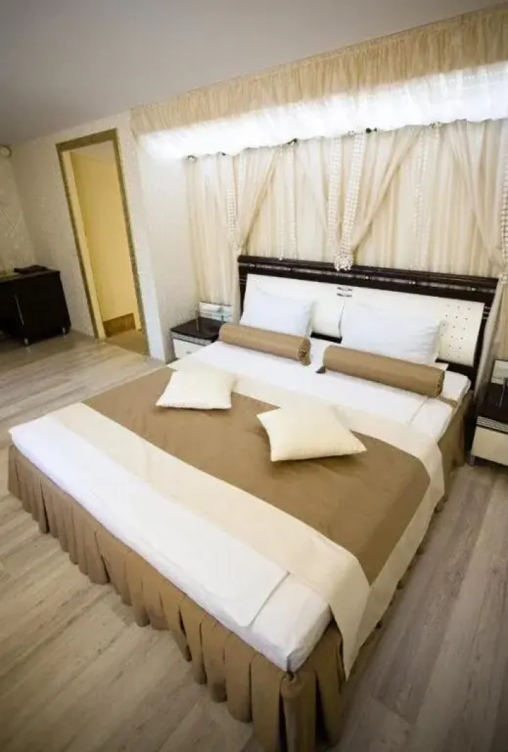 Отель Атриум