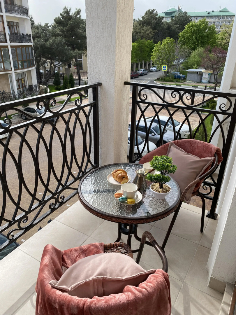 Апартаменты Бриз в ЖК Изумрудный город