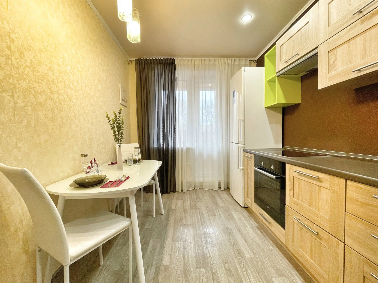 Апартаменты КвартАп на Романтиков 9