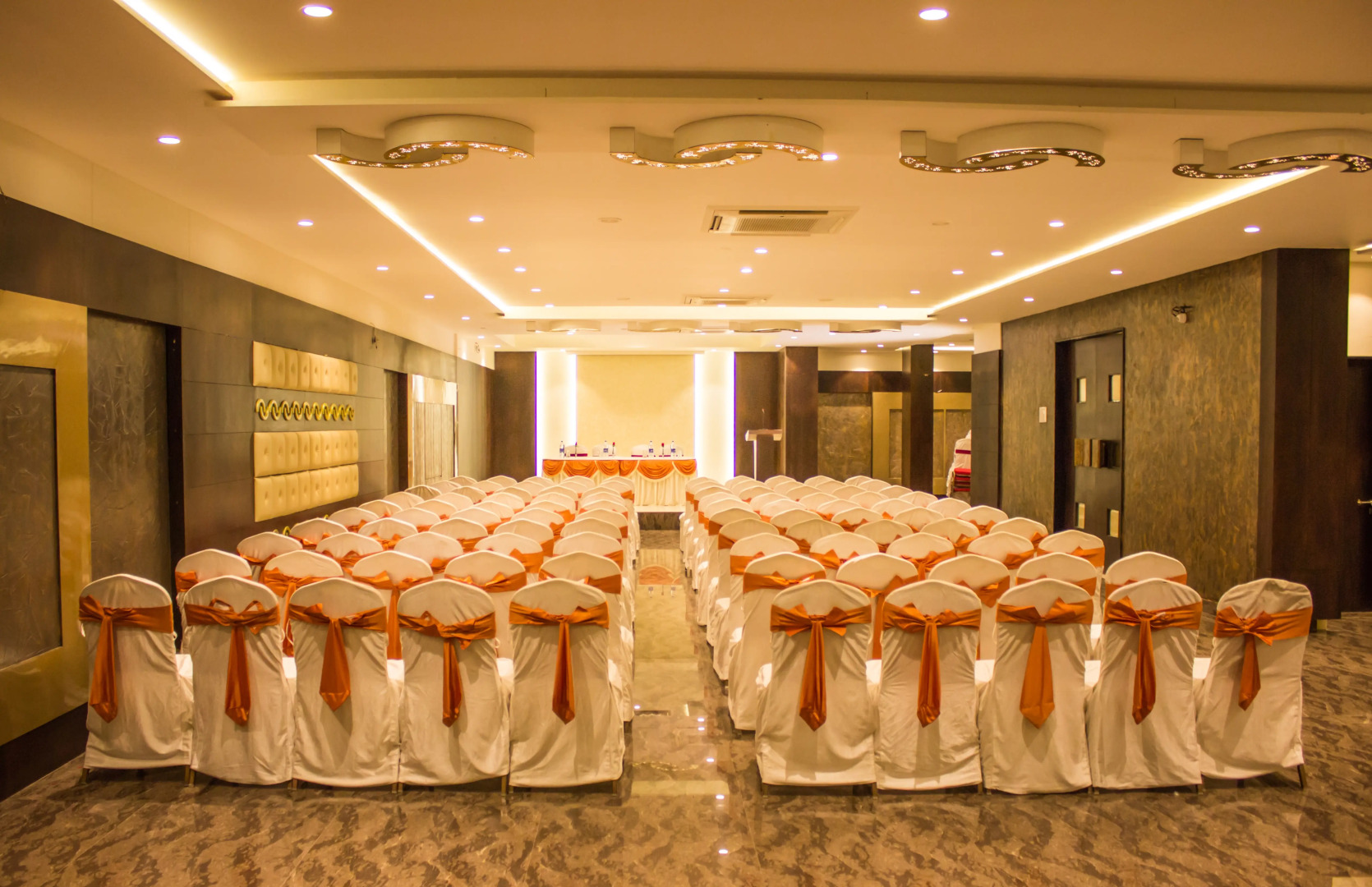 Отель Inu Abraham