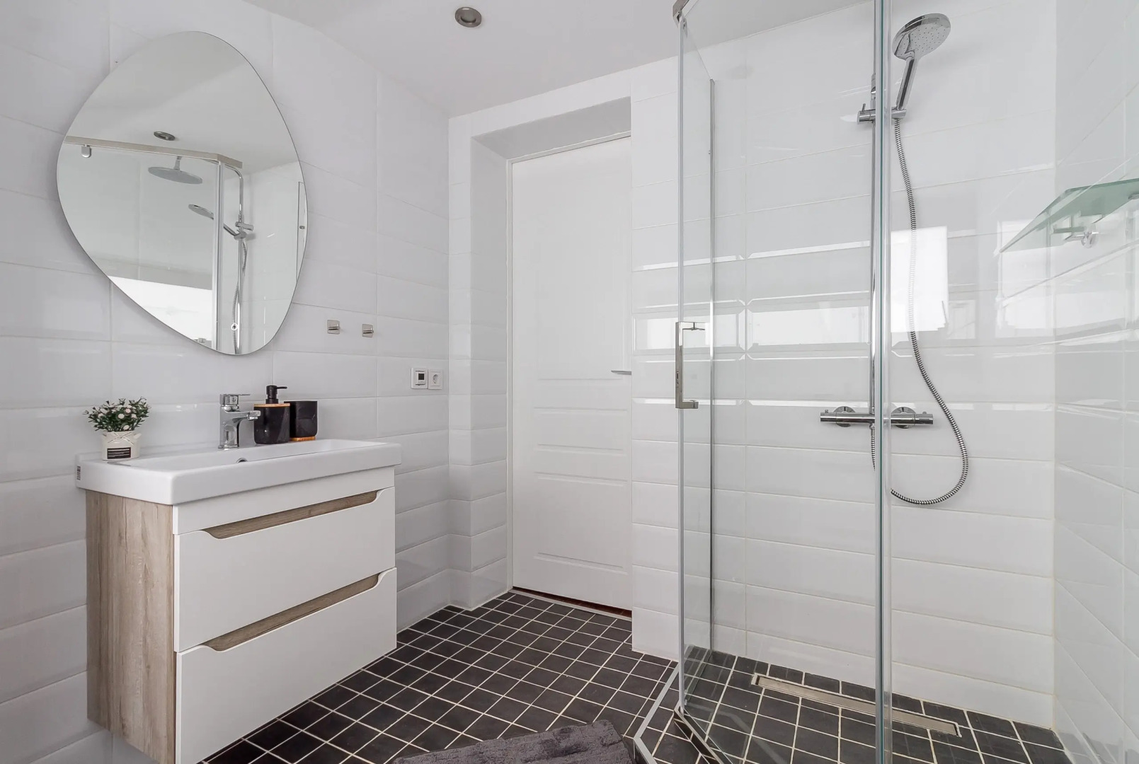 Вилла Коттедж 200 м2 на Участке 15 Соток