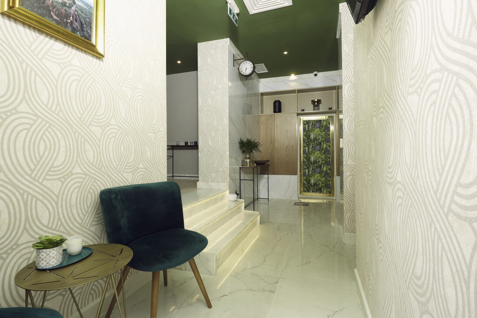 Отель Number One Oxford Street Hotel & Suites