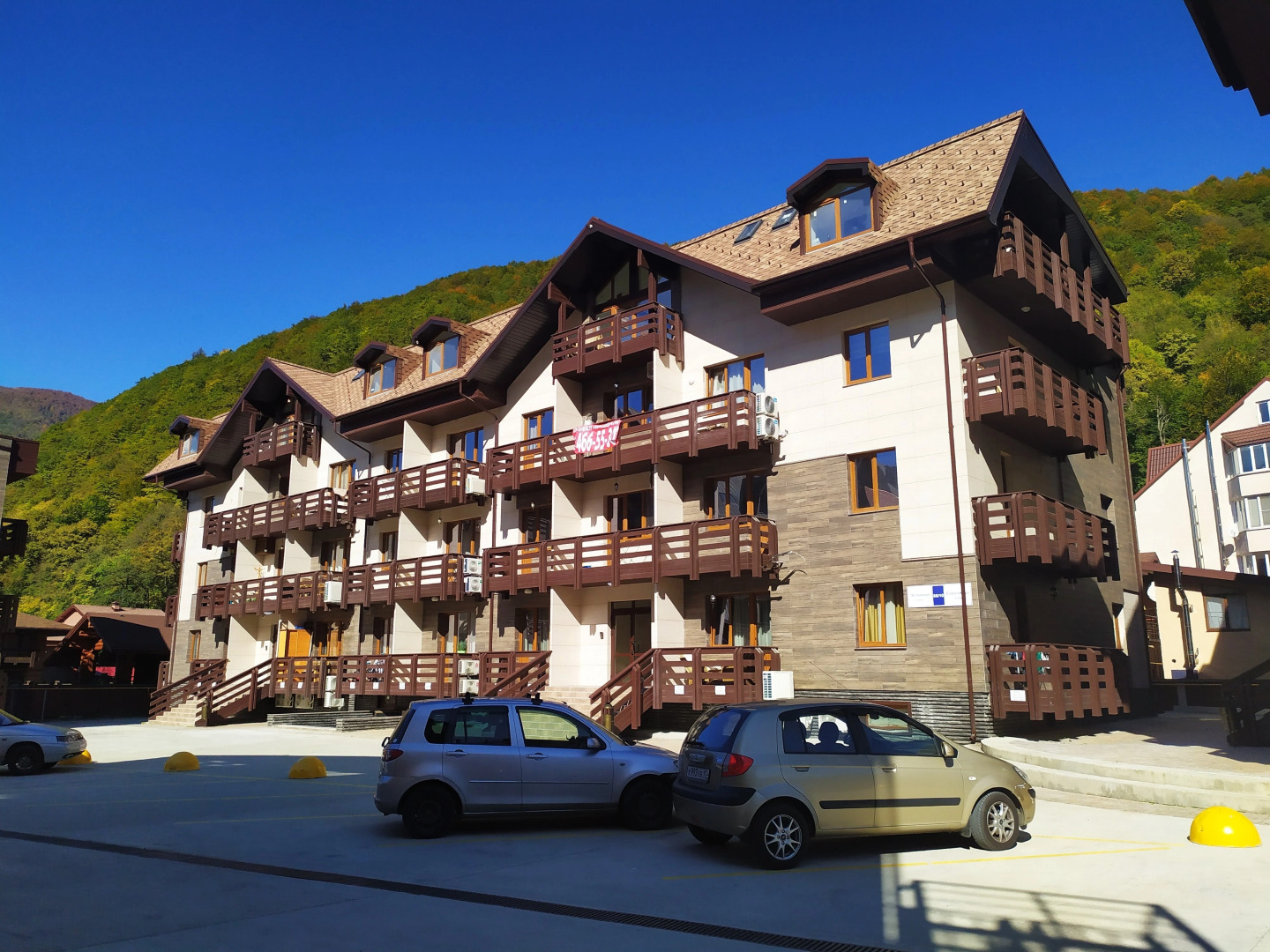 Апартаменты с Панорамным Видом на Горы в Центре Эсто-Садка