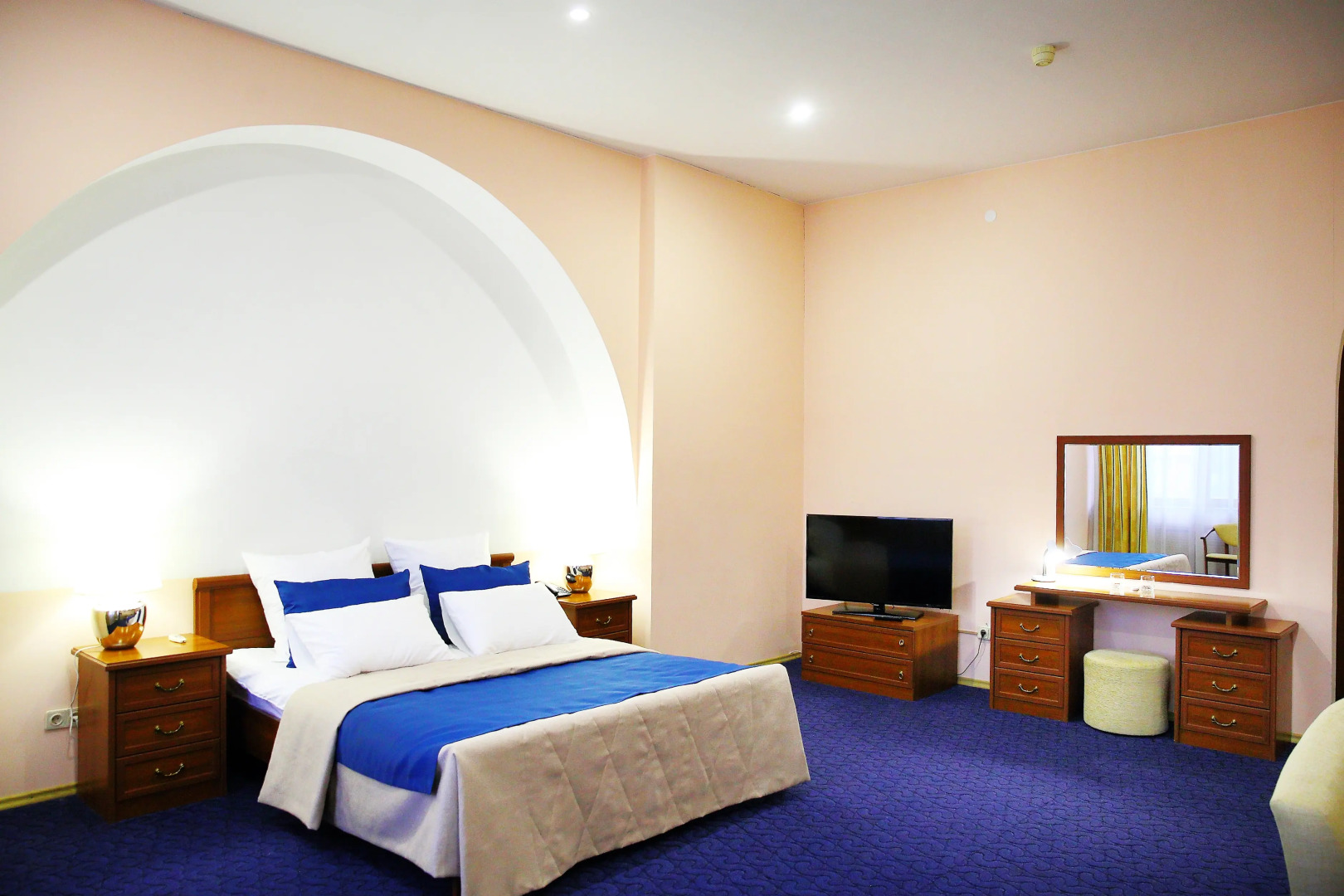 Отель Гостинично-развлекательный Комплекс Континент