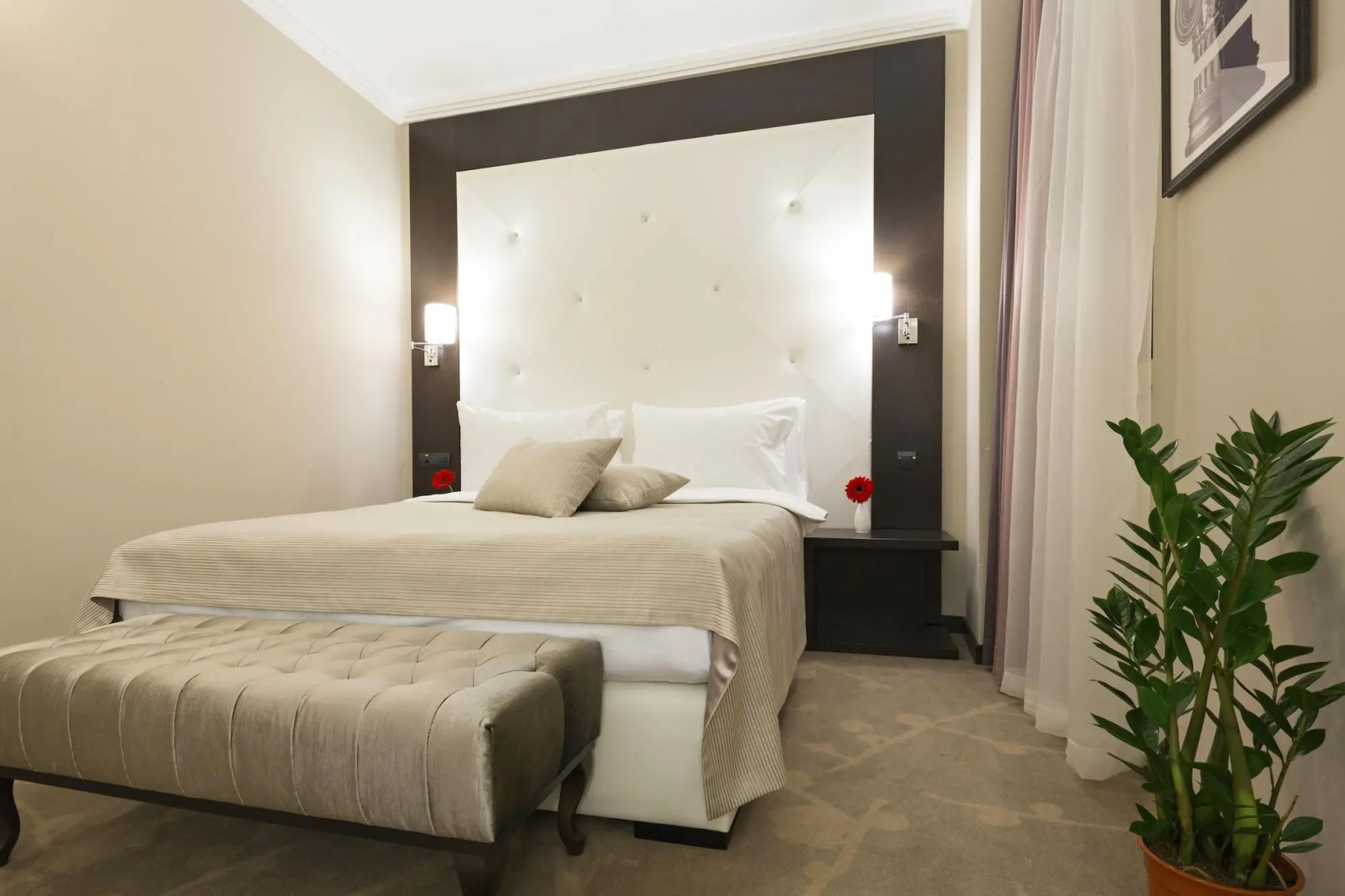 Отель Constantine the Great