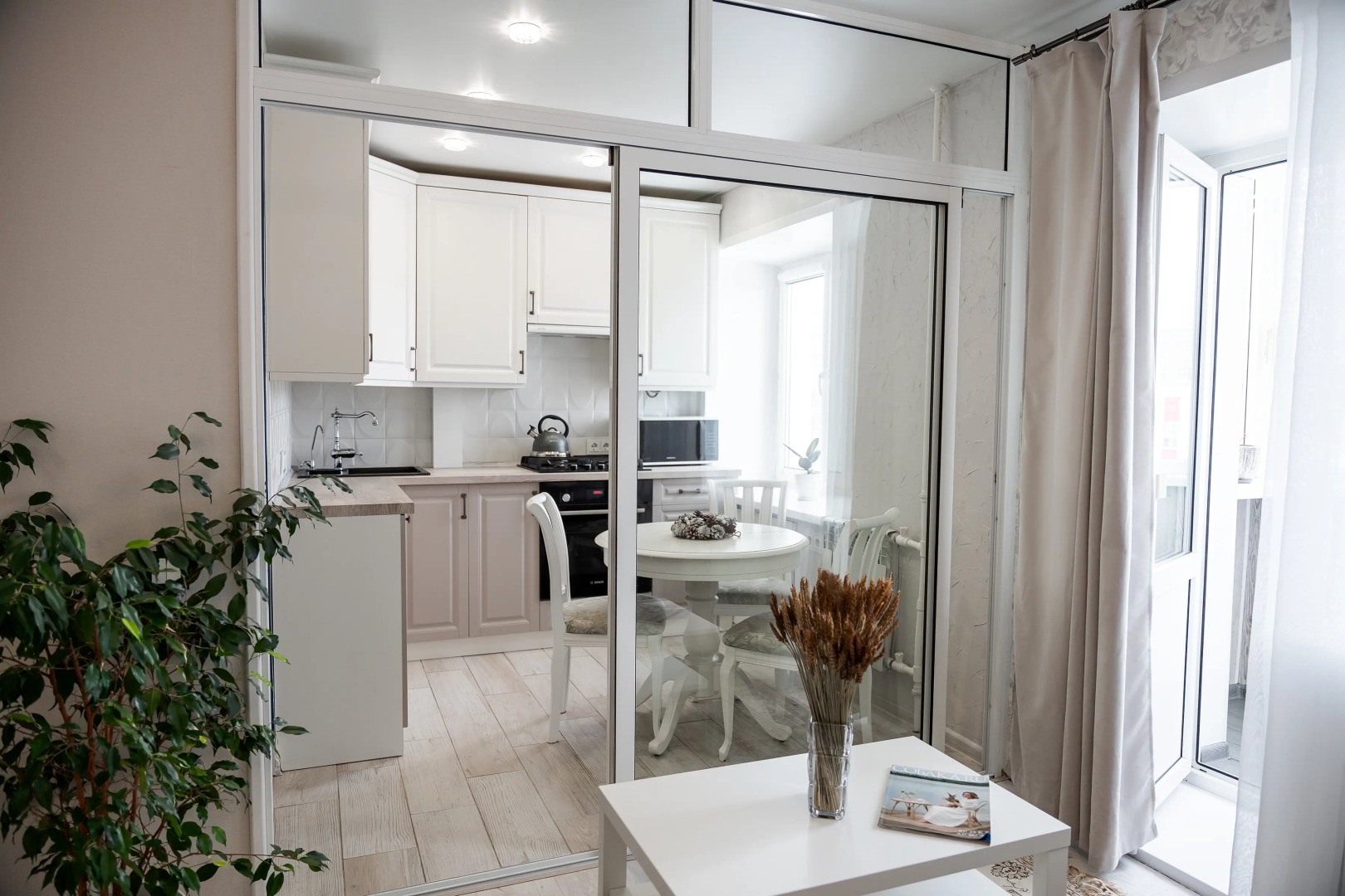 Квартира на Лавровской 6