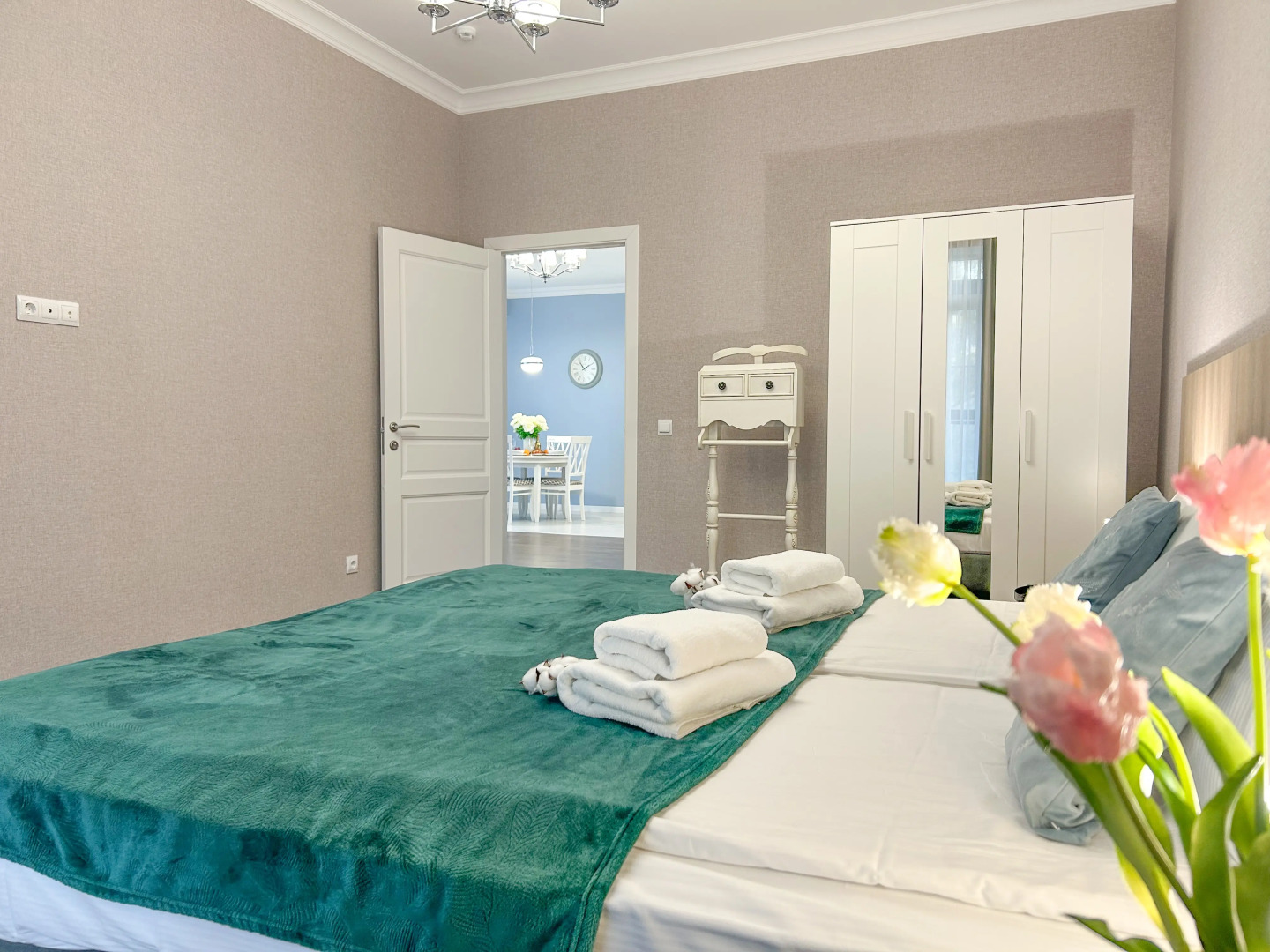 Апартаменты Sun City Apartments Shtolz 28 с Двумя Спальнями в Центре Города