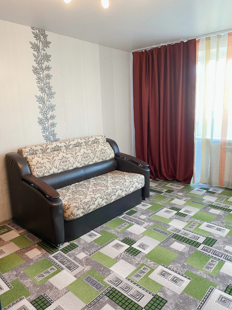 Квартира На 50 Лет Октября 15/6