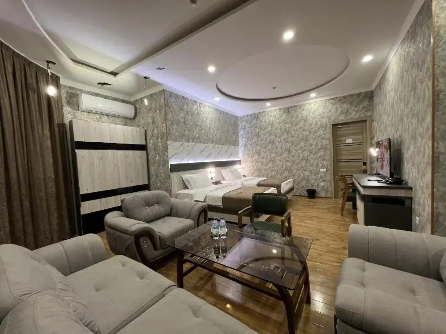 Hotel Ada