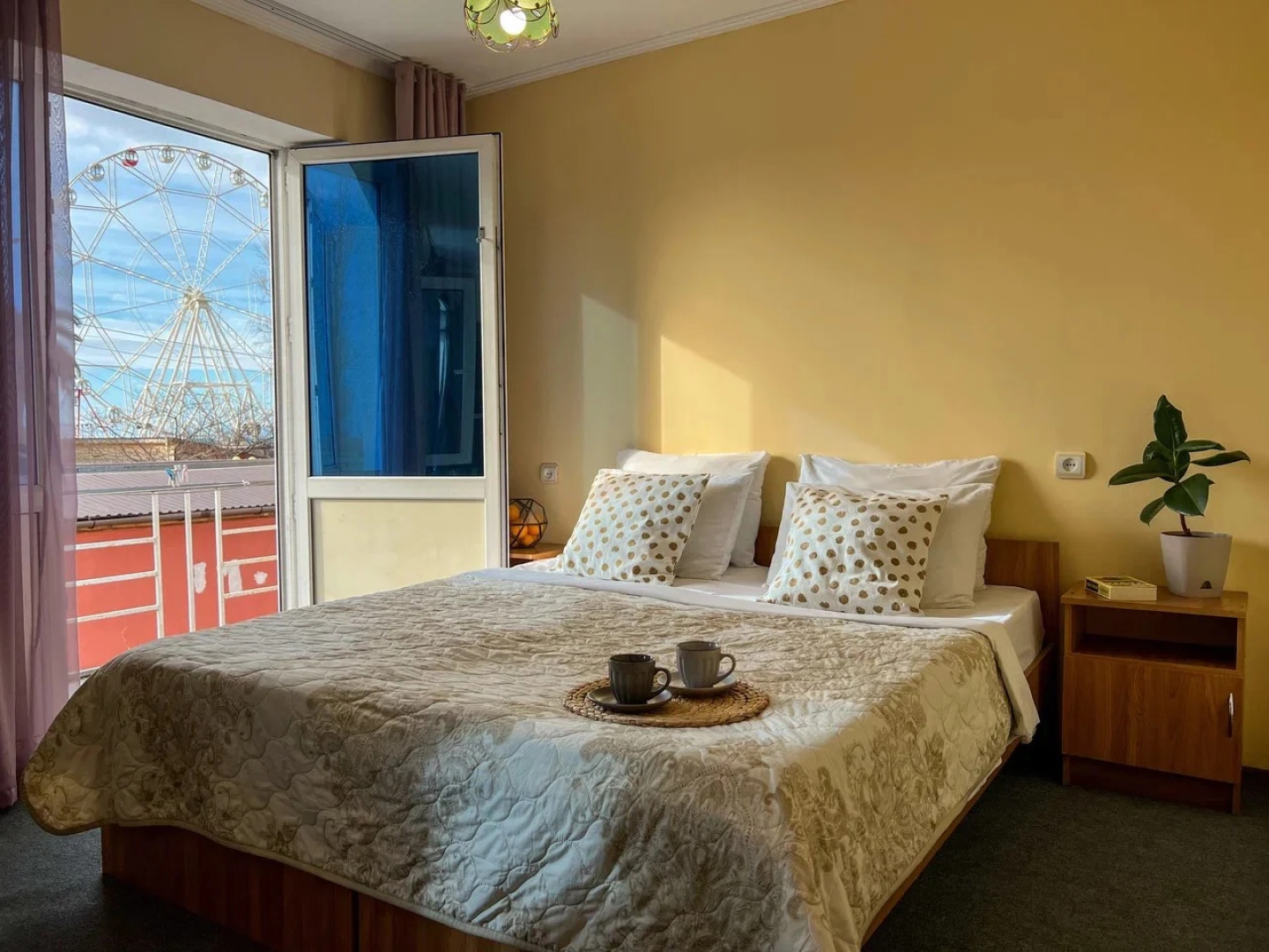 Курортный отель Мега