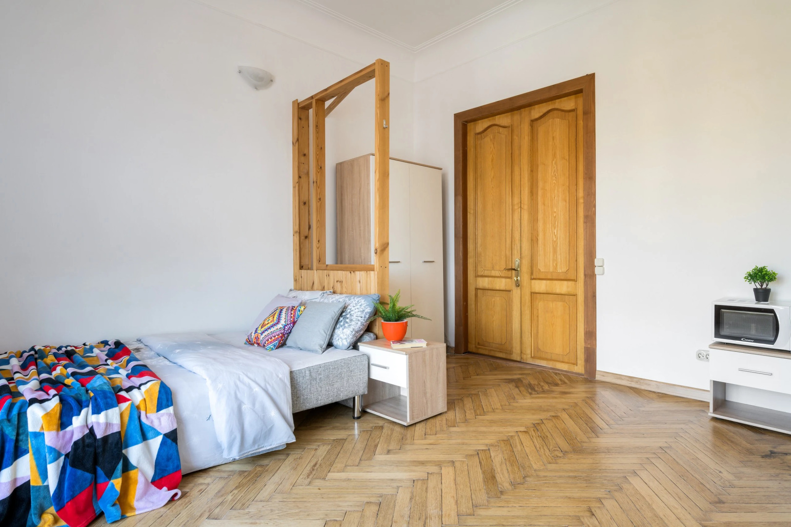 Жилое помещение Комната с Балконом на Васильевском Острове