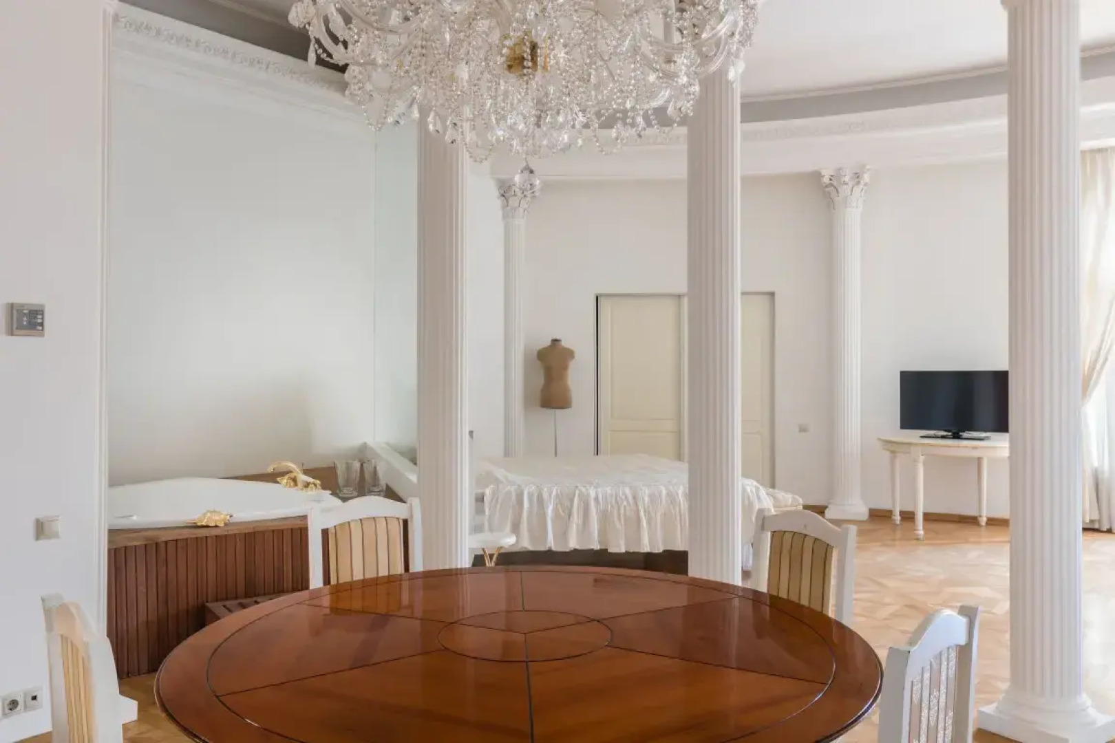 Апартаменты a.m. Rooms Neva Jacuzzi (Angliyskaya Naberezhnaya)