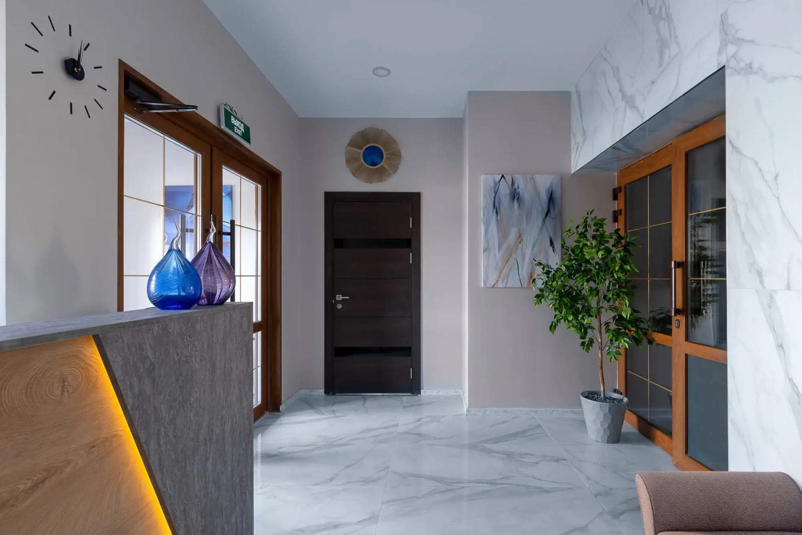 Отель V Hotel&Rooftop Lounge