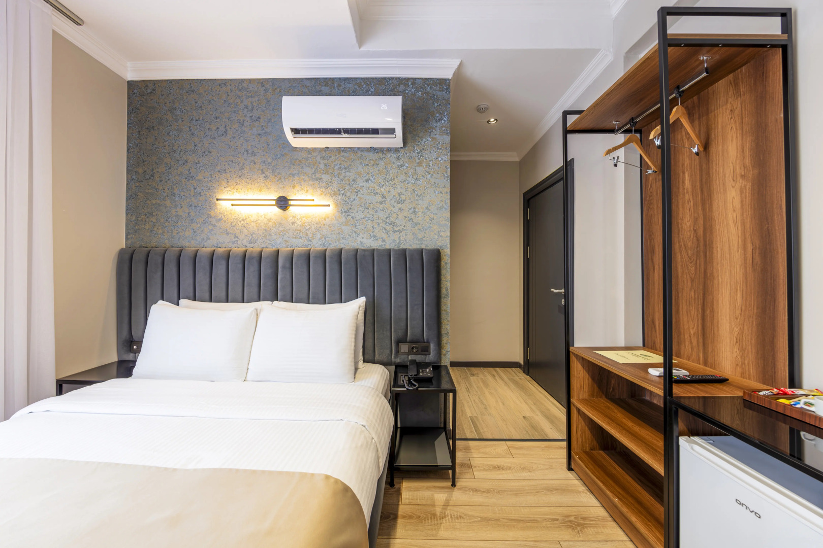 Lenora Airport Hotel