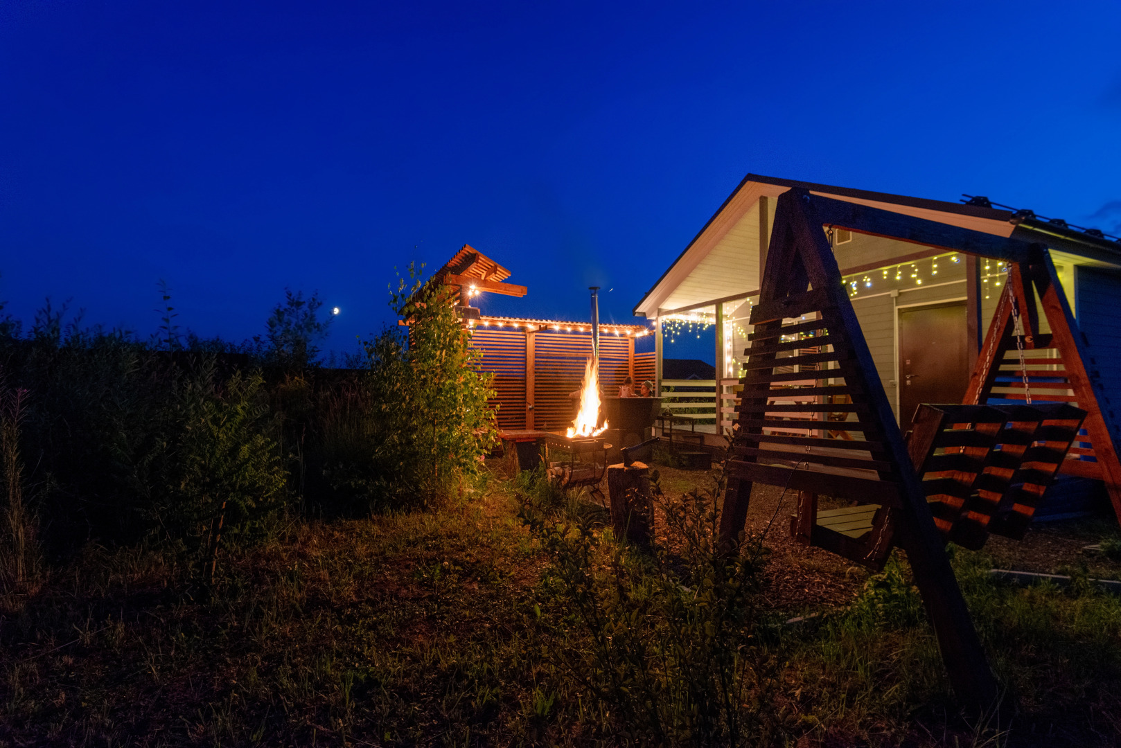 Na Beregu Reki S Bannym Chanom Guest house