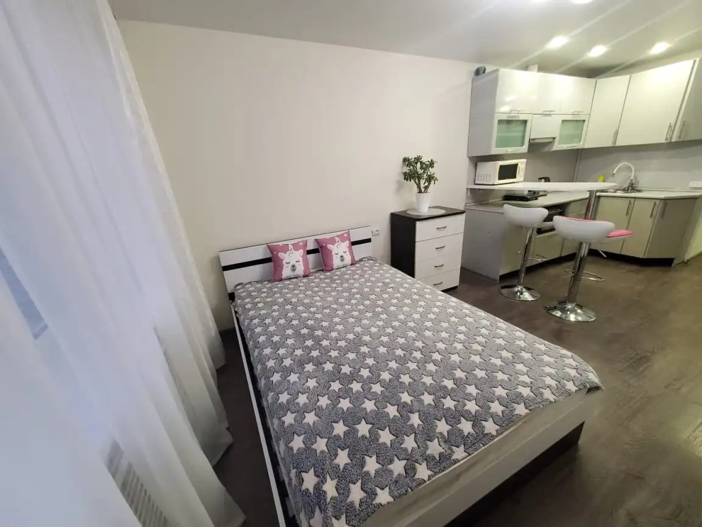 Апартаменты на Надибаидзе 30