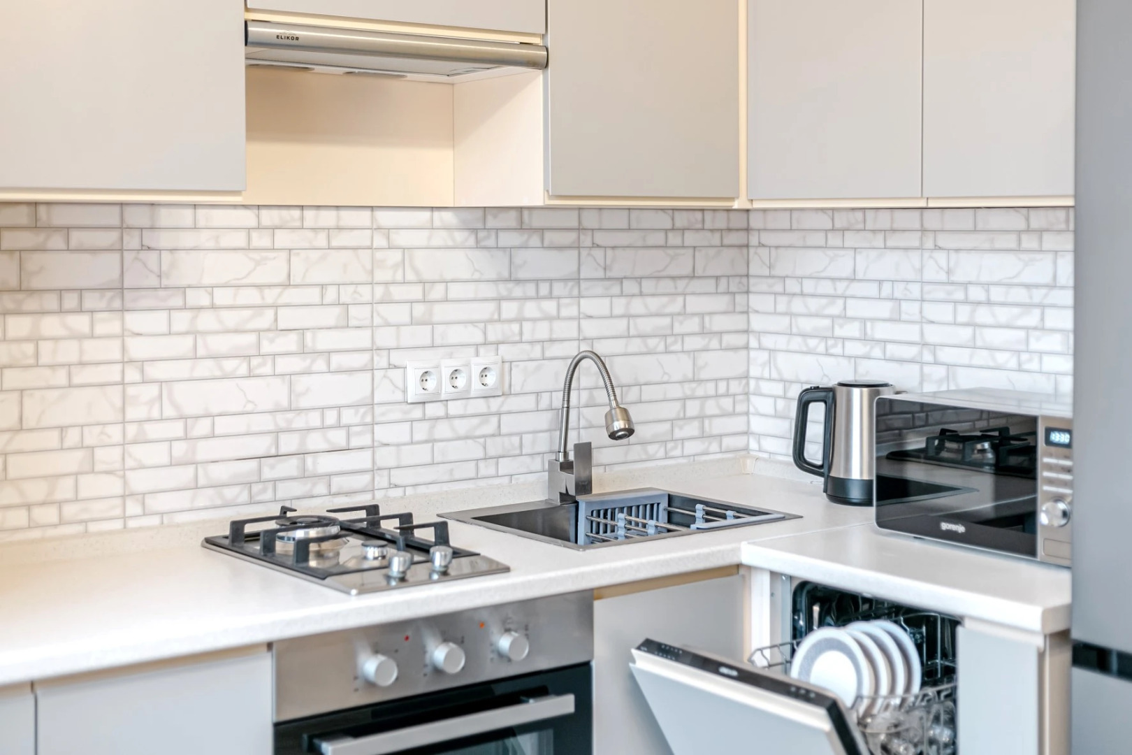 Апартаменты Оливия от Ирины Савельевой + В курортной зоне + Сразу у входа в парк к Красному солнышку и Долине роз