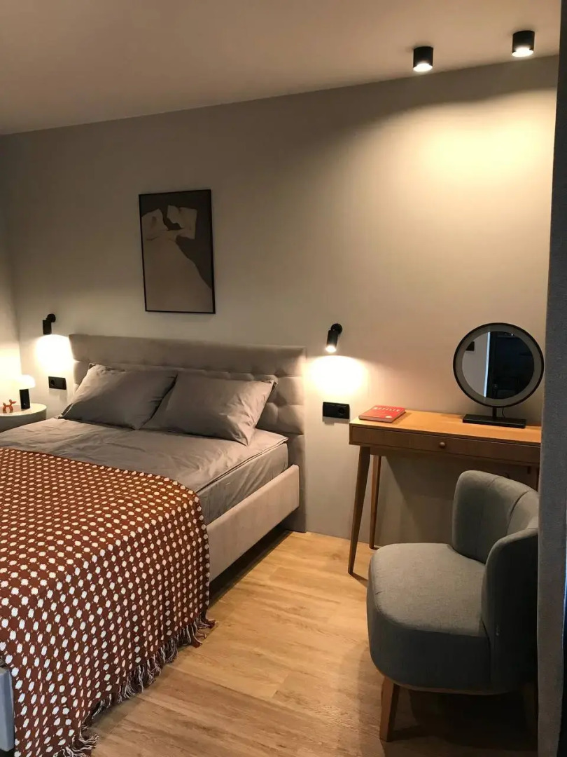 Квартира новая в центре RomanovApart