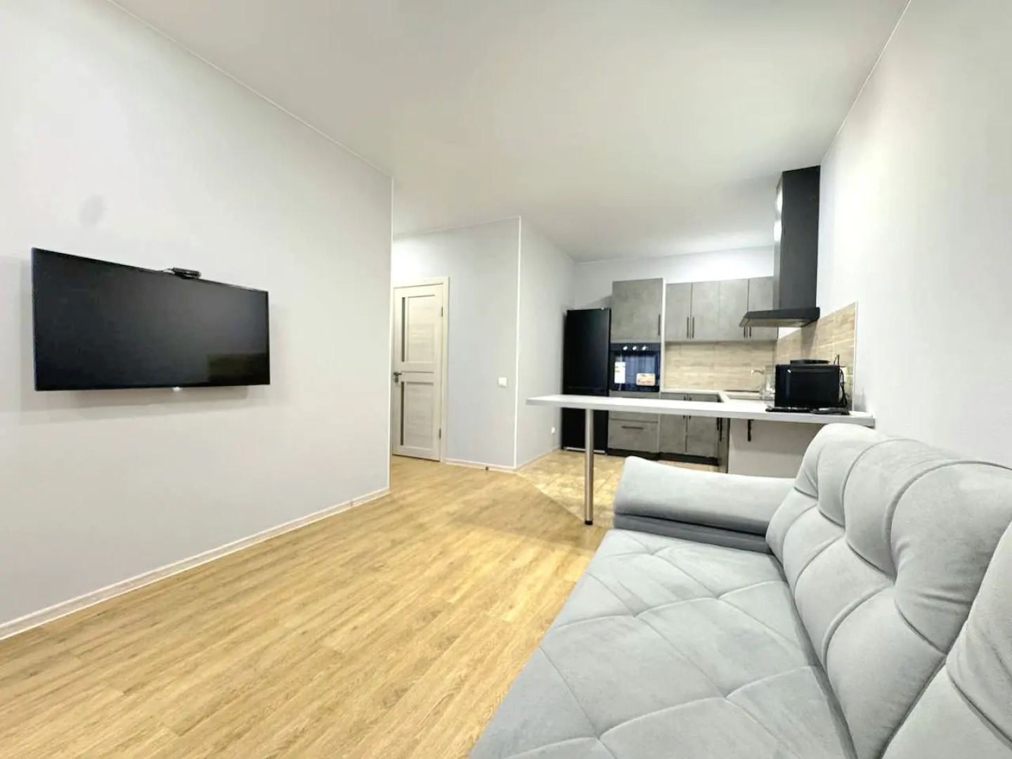 Квартира трехкомнатная на Притомском рядом с Кадетским училищем