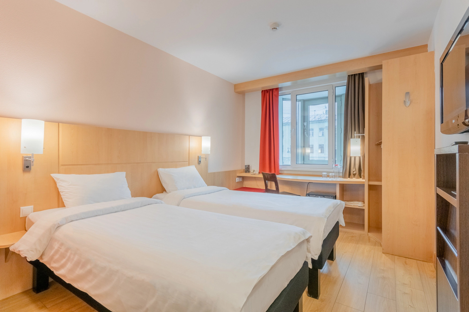 Ирис Санкт–Петербург Центр