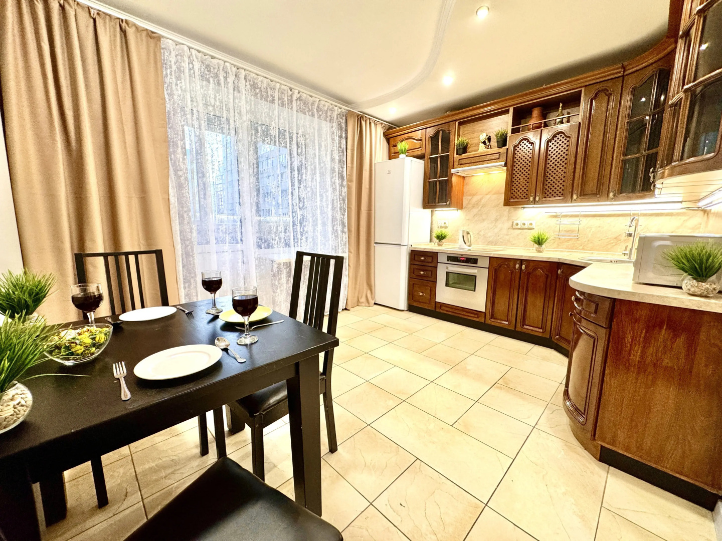 Апартаменты просторные двухкомнатные на Ленинской, рядом с набережной