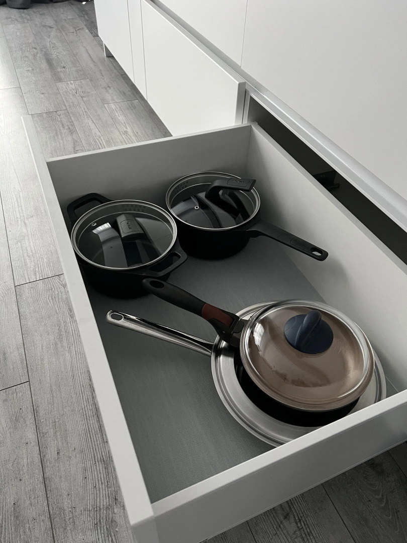 Квартира Просторная Студия с Панорамными Окнами в Центре