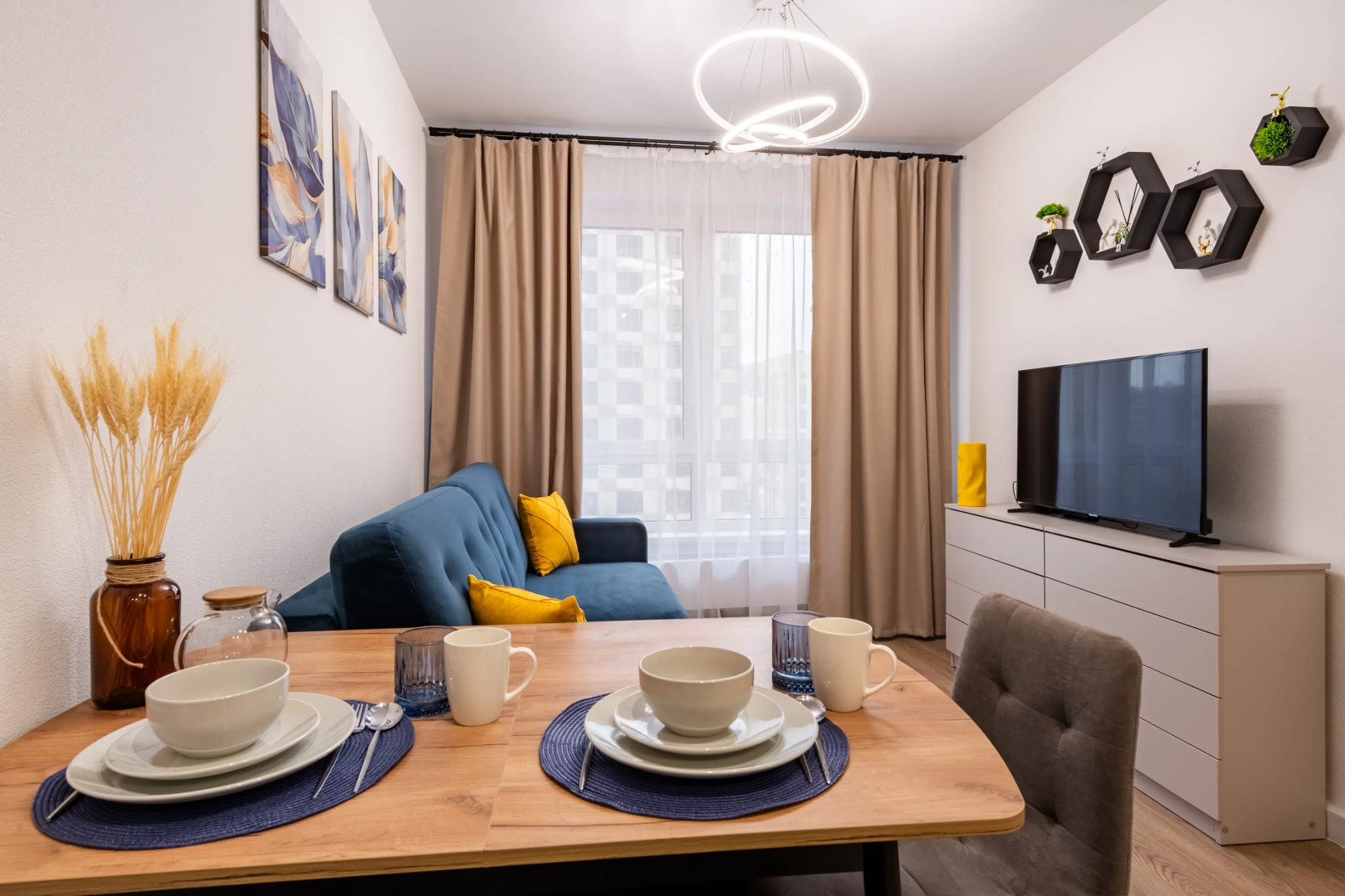 Квартира Наглый Диван