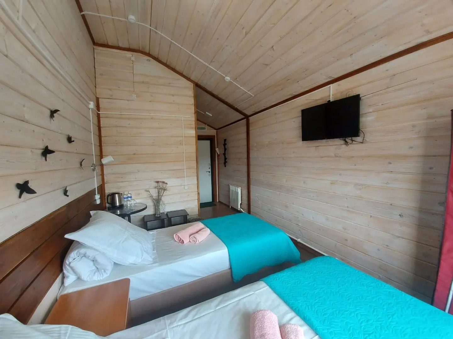 Алдартай Отель