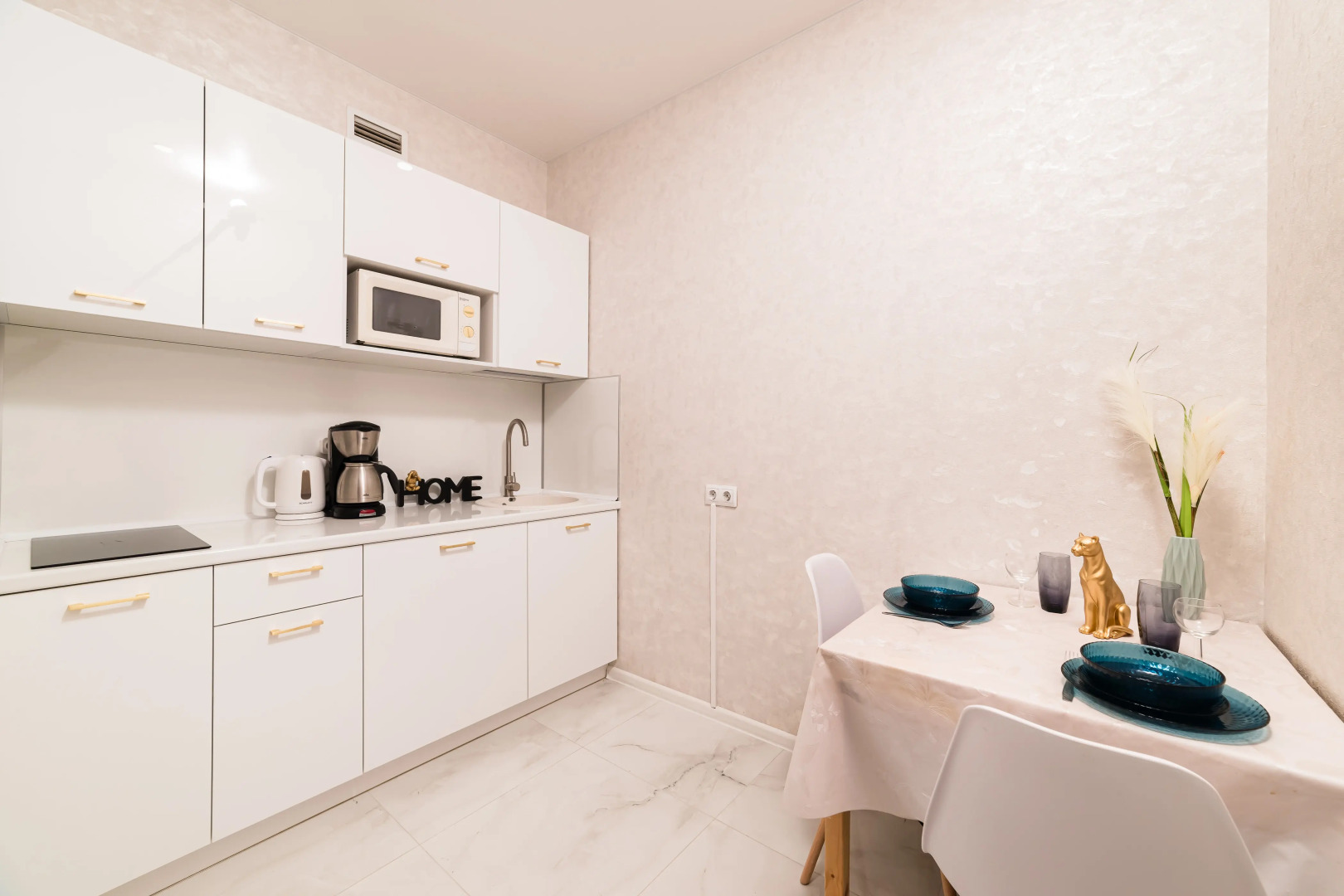 Квартира с Панорамным Видом с 19 Этажа у Аквапарка