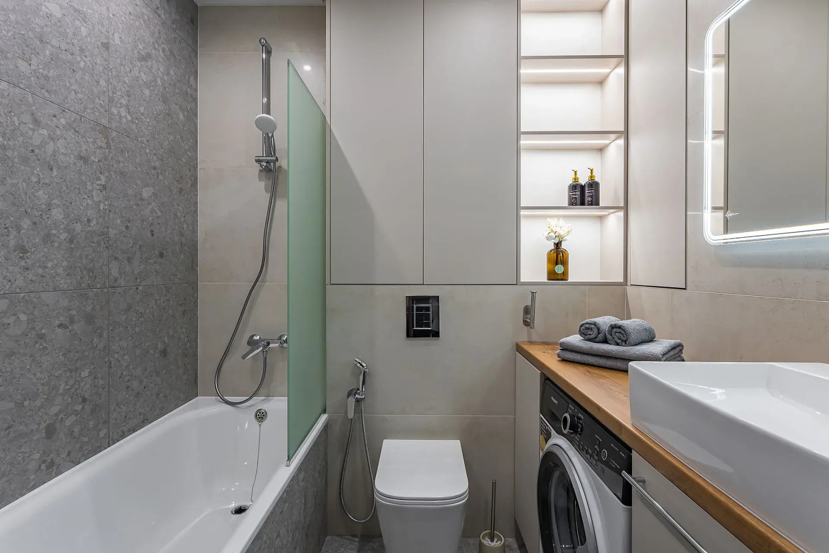 Апартаменты в центре города на улице Б Панина с парковкой Сова-Дом