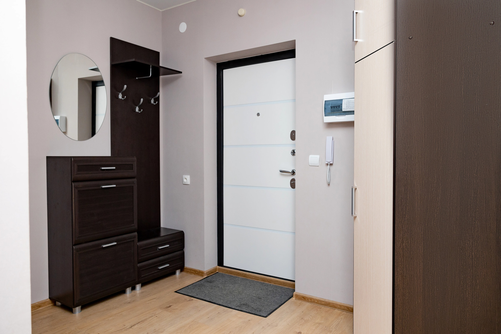 Апартаменты Домино на Набережной Реки Иртыш