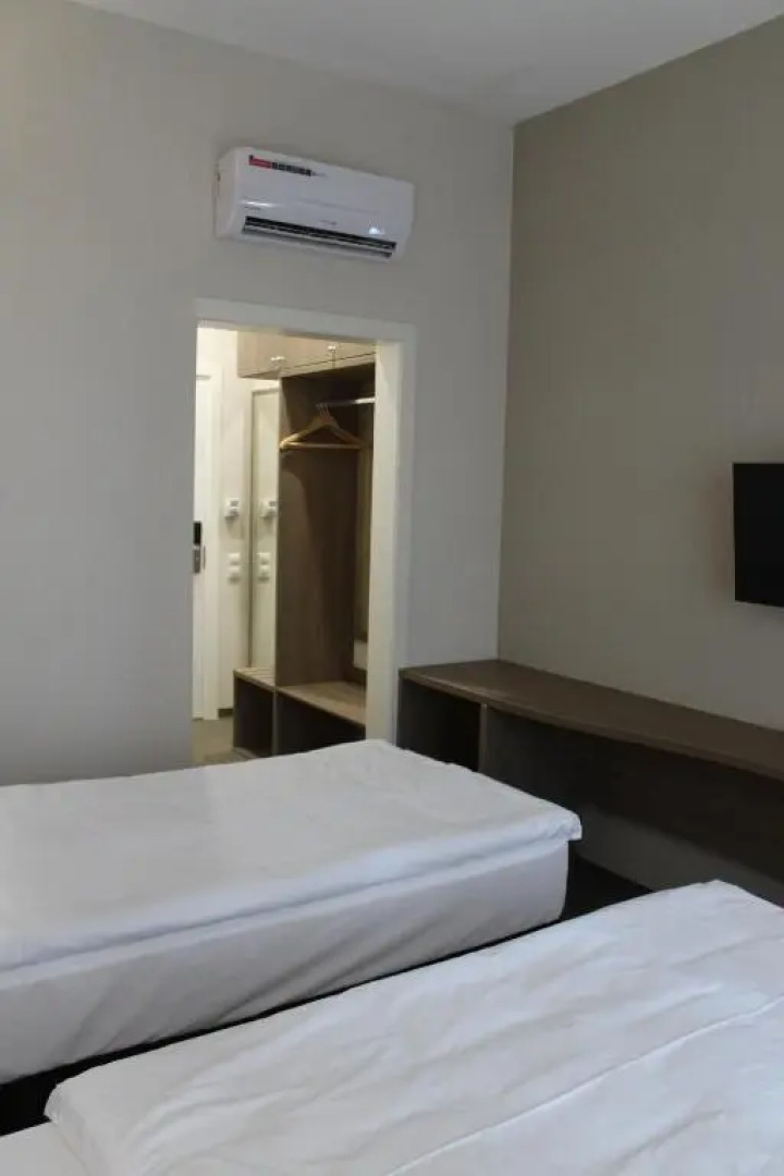 Отель "Порт Запад"