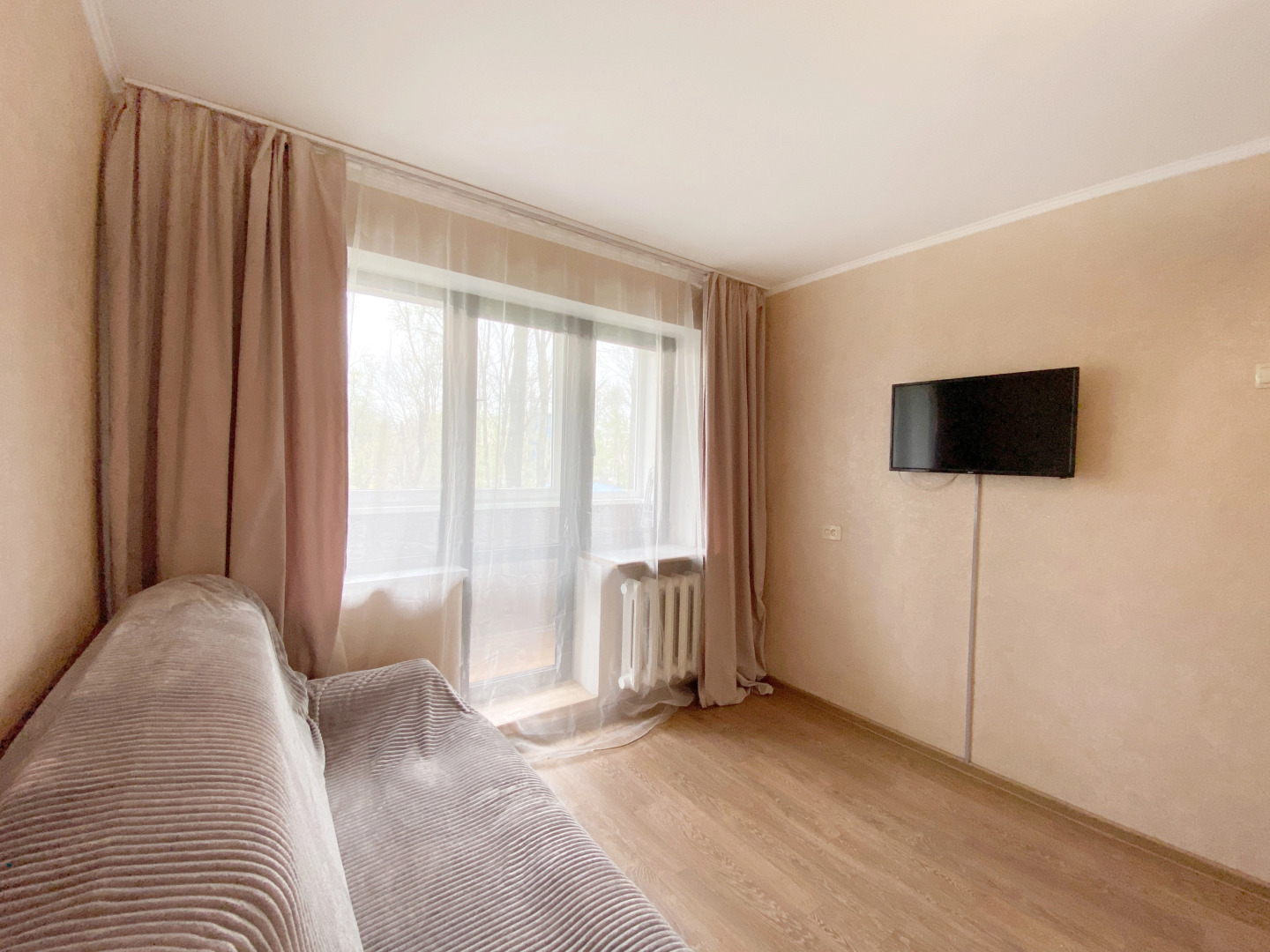 Апартаменты 1 комнатные на Кутузова 4