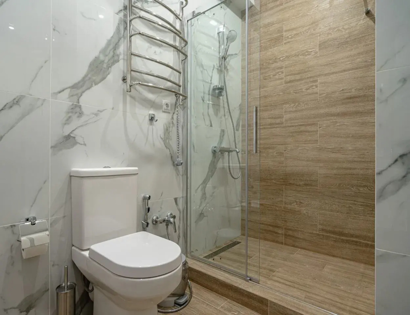 Апартаменты на Ялтинской улице, 12А. ЖК «Шато Лувр»