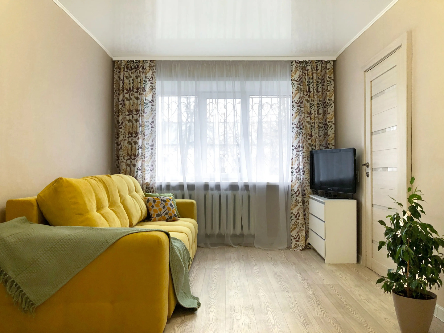 Апартаменты Двухкомнатные YarKo Цветы