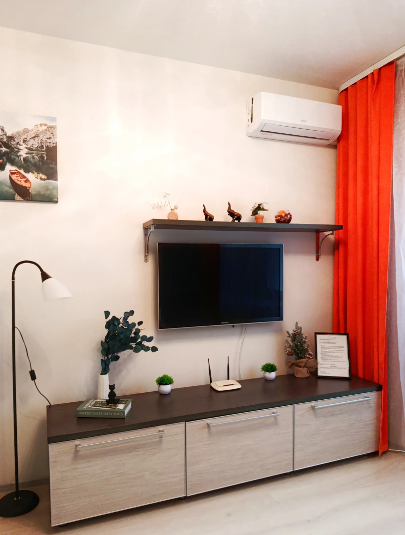 Квартира на Ураева 10