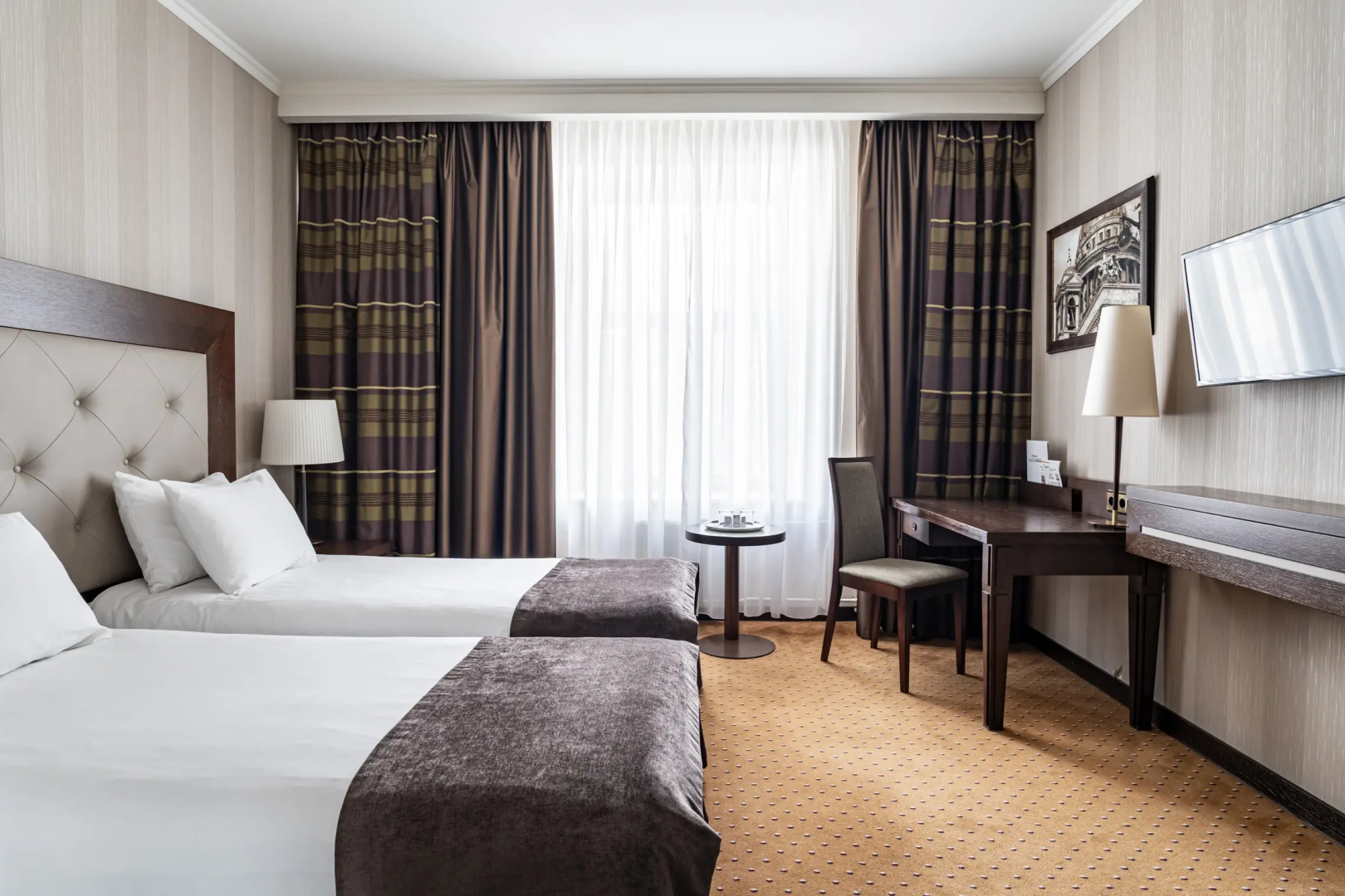 Отель Петро Палас 