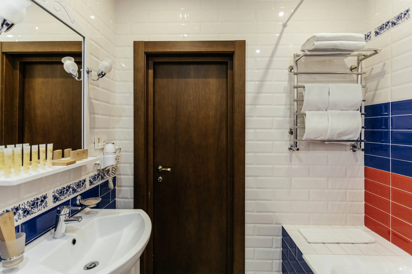 Отель Customs House Hotel & SPA