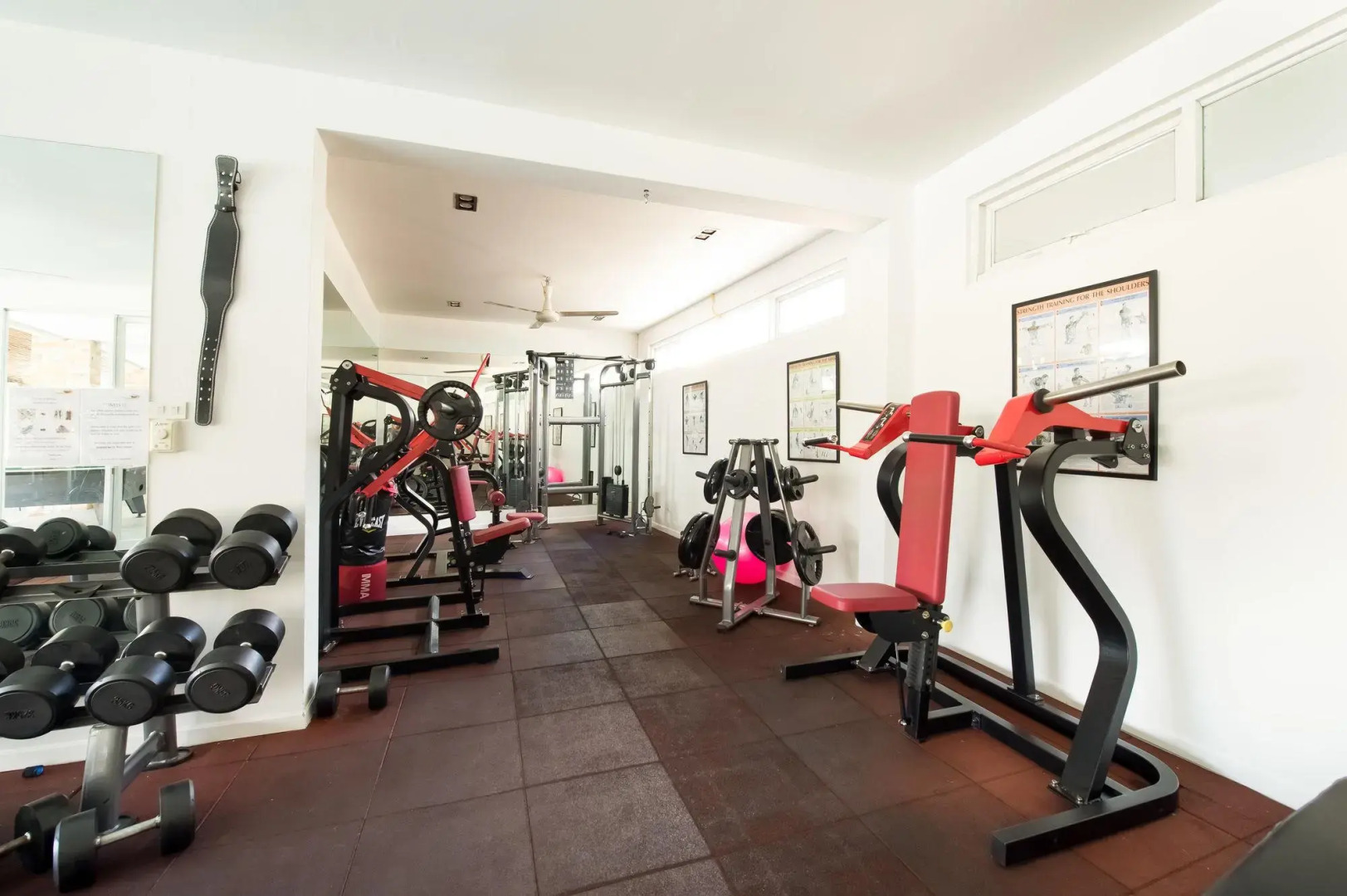 Отель The Oriental Beach Pearl