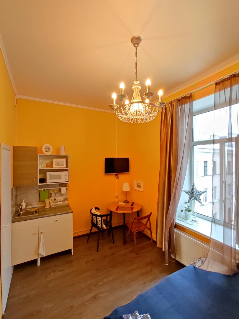 Меблированные комнаты на Столярном