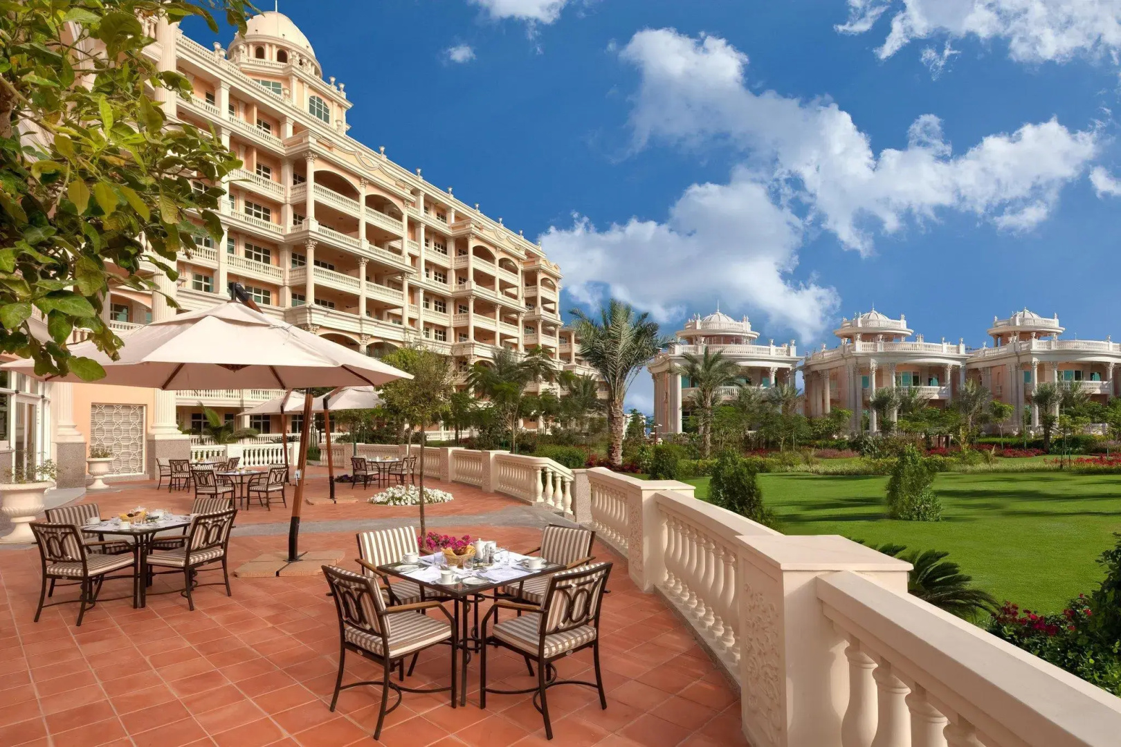 Отель Kempinski Hotel & Residences Palm Jumeirah